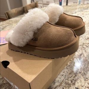 Brand new UGG Disquette Platform Slippers Womens